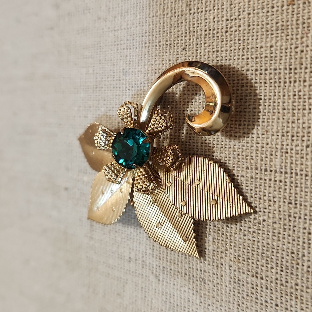 Vintage Flower Brooch